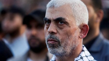 وثيقة غامضة تعيد كتابة المشهد.. هل دخل السنوار الحرب وهو يعرف الثمن؟