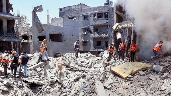 خرق وقف إطلاق النار مستمر.. غارات إسرائيلية على مناطق متفرقة في غزة