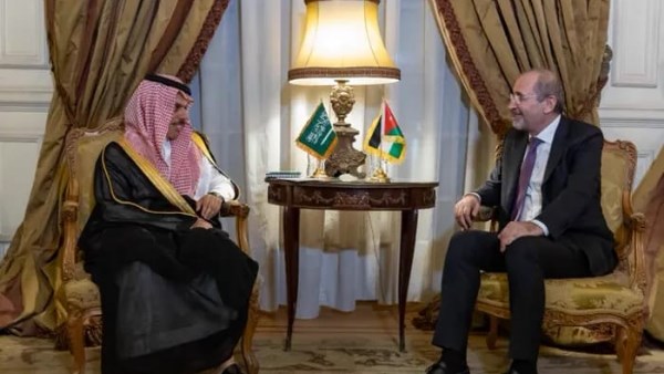 الأردن والسعودية تؤكدان دعم خفض التصعيد وضمان حرية الملاحة في “هرمز”