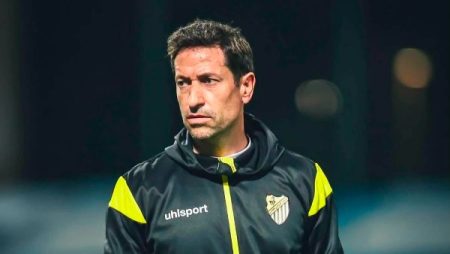 نادي المغرب الفاسي يعلن انتهاء عقد مدربه الإسباني بابلو فرانكو