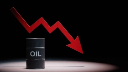 النفط الكويتي ينخفض بمقدار 3.64 دولار ليسجل 81.33 دولار للبرميل