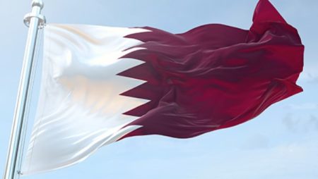 تهديد خطير لأمن الطاقة العالمي.. قطر تستنكر استهداف سفينتي غاز بميناء دمياط