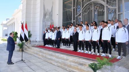 حماة الوطن: تكريم الرئيس للمنتخب المصري يجسد تقدير لمن يرفع اسم مصر عالميًا