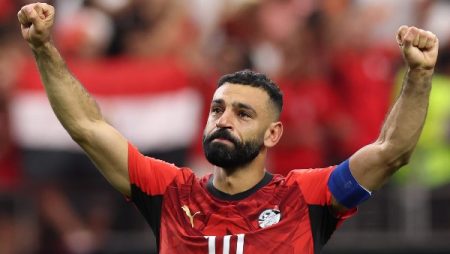 عضو مجلس إدارة بشكتاش يلمّح لاقتراب التعاقد مع محمدصلاح