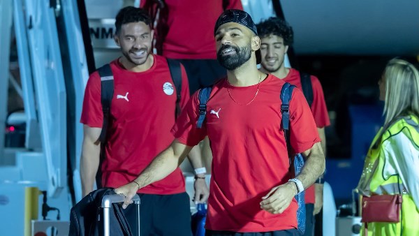 بعثة منتخب مصر تصل إلى دالاس استعدادًا لمواجهة أستراليا في كأس العالم