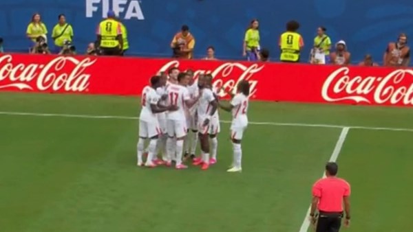 إنجلترا تعزز تقدمها بهدف إزرى كونسا في شباك فرنسا 2-0