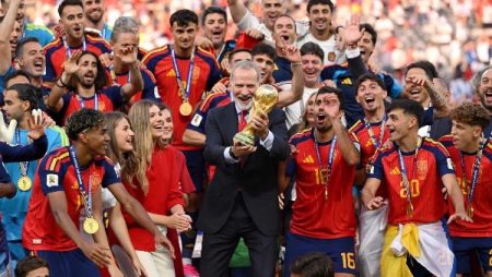 من إسبانيا إلى مصر.. كيف توزعت المكافآت المالية في أغلى نسخة بتاريخ كأس العالم؟