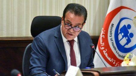 عبد الغفار: نعمل لتطوير المنظومة الصحية بجميع المحافظات.. وافتتاح مستشفى جديد في قنا خلال شهرين