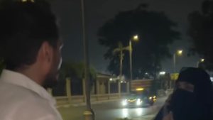 هي دي اللي سبت مراتك وولادك علشانها؟.. فيديو مشادة في الشارع يثير الجدل وبلاغ ينتظر تحرك الداخلية