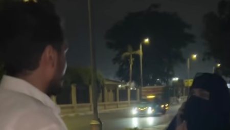 هي دي اللي سبت مراتك وولادك علشانها؟.. فيديو مشادة في الشارع يثير الجدل وبلاغ ينتظر تحرك الداخلية
