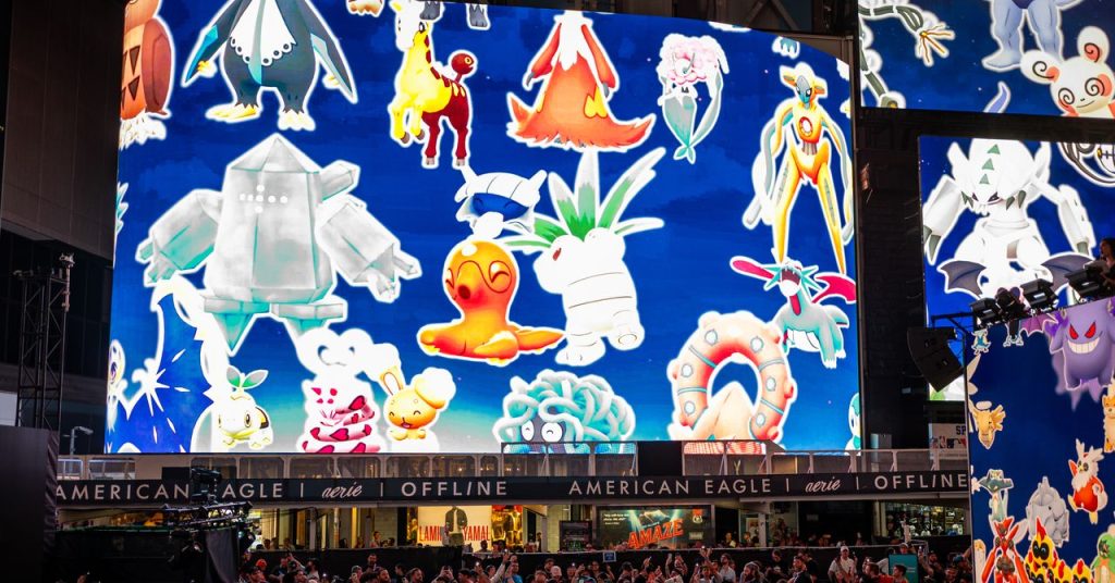 الآلاف من لاعبي “Pokémon Go” ينزلون في Times Square لهزيمة Mewtwo