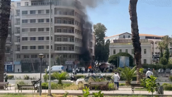 ماكرون لم يصب بأذى بعد انفجار عبوتين ناسفتين بالقرب من فندق فور سيزونز دمشق