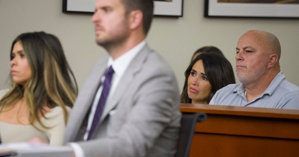 والدة تايلور فرانكي بول ليان قد تكسر صمتها بعد أن طلبت CPS من المحكمة أن تحكم على “إساءة معاملة” أحفادها (حصريًا)