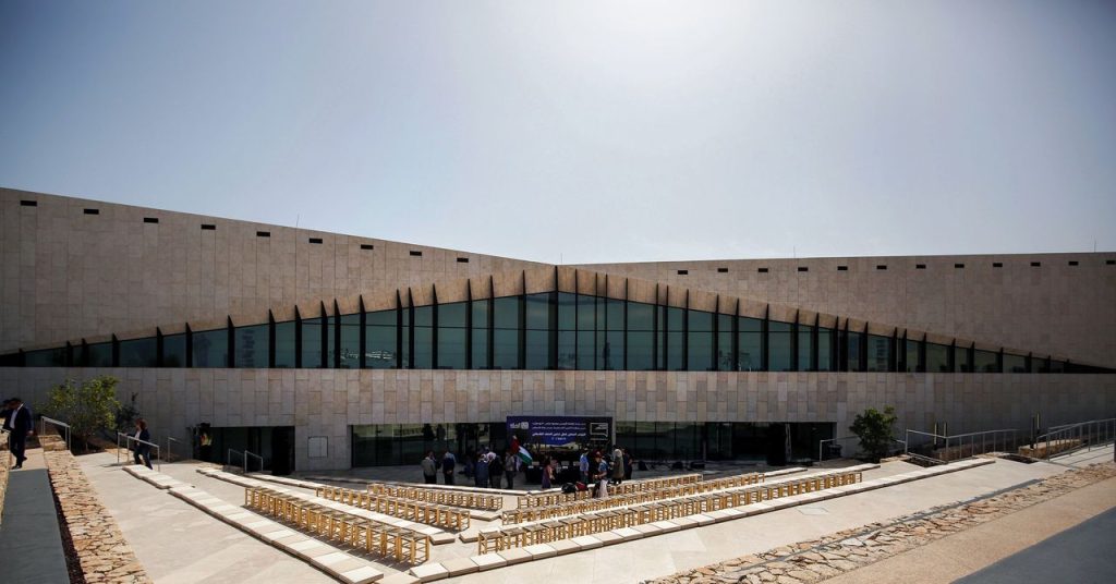 كيف يبني الفلسطينيون أرشيفًا رقميًا لا يمكن محوه؟