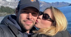 تشارك سيدني سويني صورة جديدة مليئة بالمساعد الرقمي الشخصي مع Boyfriend Scooter Braun أثناء رحلة إلى نيوزيلندا