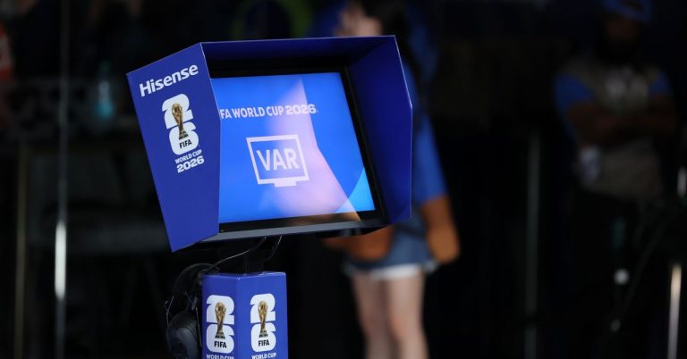 المشكلة في تقنية VAR في كأس العالم 2026 ليست في التكنولوجيا، بل هي من تفسرها