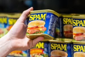 الرسائل الاقتحامية (SPAM) تأتي الآن في شكل نقانق – ويقول المعجبون “أحضرها”