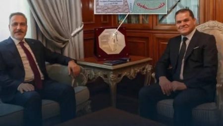 بعد خريطة تمحو إسرائيل بالكامل.. تل أبيب تهاجم وزير الخارجية التركي وتهدد بنزع سلاح حماس