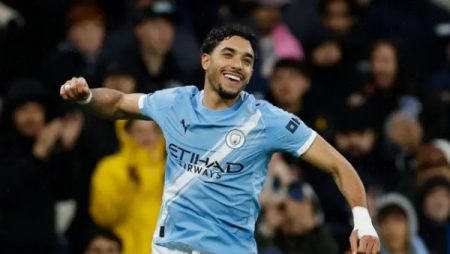 لاعب بارز يستعد لمغادرة توتنهام بسبب عمر مرموش