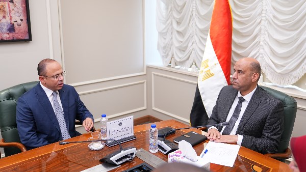 وزير العمل يبحث التوسع في التدريب من أجل التشغيل بالمهن الطبية