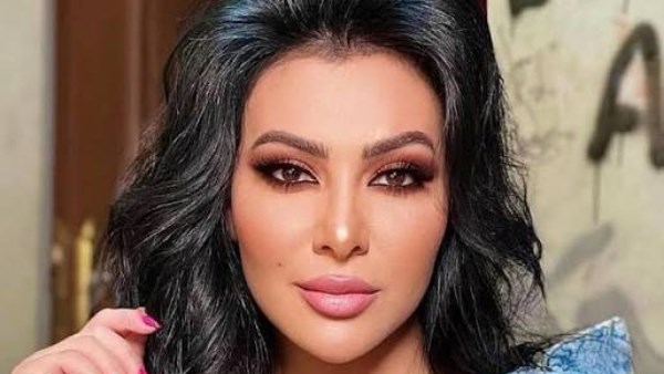 مش بالباروكة ولا الغمازات.. ميرهان حسين تفتح النار على ممثلة بسبب تقليدها