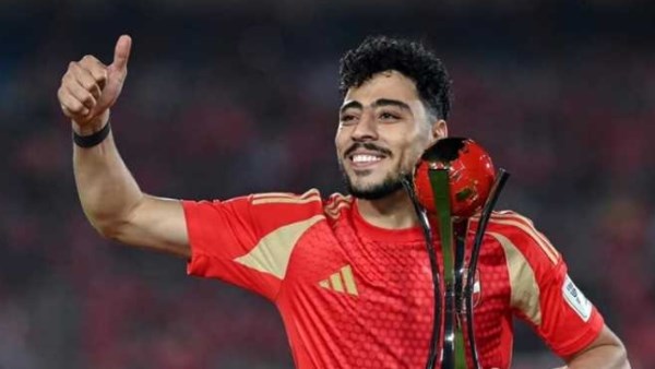 رد فعل مفاجئ من أكرم توفيق على هتافات جماهير الأهلي ضده