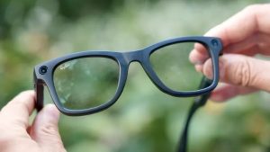 ميتا تسجل براءة اختراع لنظارات ذكية تتعرف على الوجوه وتسجل تلقائياً
