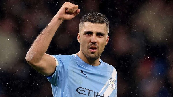 تحوّل صادم في صفقة ريال مدريد مع رودري .. وهذا رد مورينيو