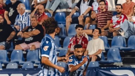 تعادل مثير بين رايو فاليكانو وألافيس في الدوري الإسباني