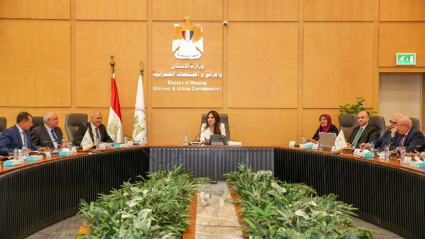 وزيرة الإسكان توجه برفع نسب تحصيل فواتير المياه