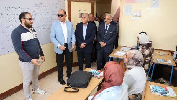 محافظ المنيا يتابع انتظام الدراسة عقب إجازة عيد الفطر المبارك