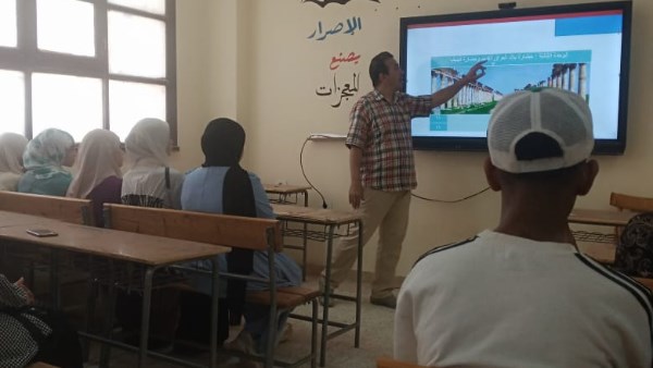 لقاءات مستمرة للتعريف بنظام البكالوريا بأسيوط