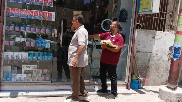 محافظ أسيوط: حملات رقابية بحي شرق للتأكد من تراخيص المحال محافظ أسيوط: حملات رقابية بحي شرق للتأكد من تراخيص المحال