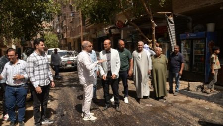 محافظ أسيوط يتفقد رصف وتطوير شوارع وتفرعات بمنطقة سيد