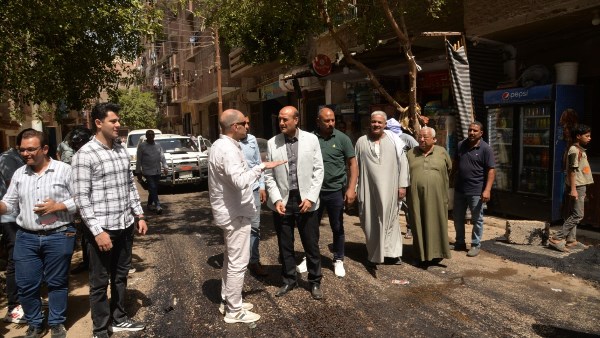 محافظ أسيوط يتفقد رصف وتطوير شوارع وتفرعات بمنطقة سيد