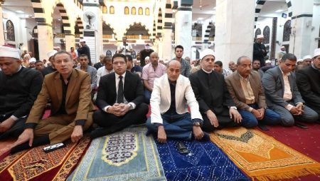 محافظ أسيوط يشهد احتفالية الأوقاف بذكرى المولد النبوي الشريف بمسجد البقلي