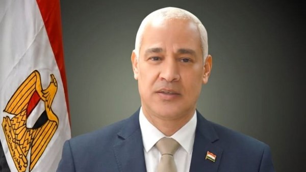 رئيس جامعة أسيوط يقرر صرف مكافأة 2000 جنيه لأعضاء هيئة التدريس ومعاونيهم رئيس جامعة أسيوط يقرر صرف مكافأة 2000 جنيه لأعضاء هيئة التدريس ومعاونيهم