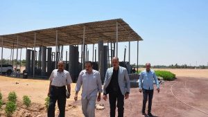 تطوير مصنع المخلفات الزراعية بالخارجة