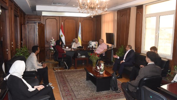 نائب محافظ الإسكندرية تبحث تفعيل مبادرة “بي جرين” لدعم الوعي البيئي*