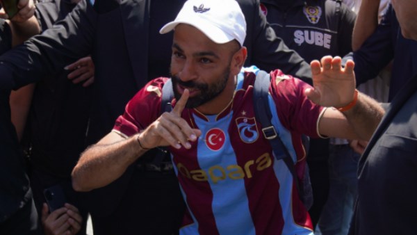 رئيس طرابزون يكشف كواليس إقناع محمد صلاح بالانتقال للنادي
