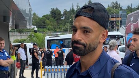 تعاقدنا مع الأهم .. رئيس بشكتاش يكشف سبب فشل انتقال محمد صلاح ويؤكد: المدرب رفض الصفقة