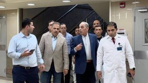 محافظا الإسماعيلية والشرقية يتوجهان للمجمع الطبي بالإسماعيلية للاطمئنان على باقي مُصابي حادث طريق الدواويس