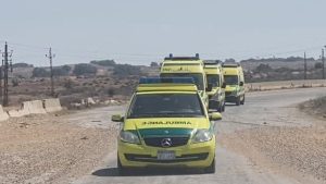 بالأسماء.. إصابة سائق و14 عاملًا في حادث تصادم أمام بوابة الاستثمار بالإسماعيلية
