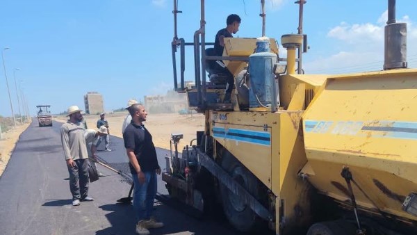 محافظ بورسعيد يعلن قرب الانتهاء من رصف الطريق الرابط بين قريتي الرضوان وأم خلف محافظ بورسعيد يعلن قرب الانتهاء من رصف الطريق الرابط بين قريتي الرضوان وأم خلف