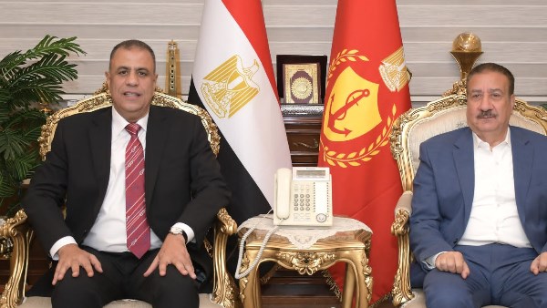 محافظ بورسعيد يستقبل مدير أمن المحافظة و يؤكد استمرار التنسيق بين الأجهزة التنفيذية والأمنية لدعم الأمن والاستقرار وتحقيق التنمية محافظ بورسعيد يستقبل مدير أمن المحافظة و يؤكد استمرار التنسيق بين الأجهزة التنفيذية والأمنية لدعم الأمن والاستقرار وتحقيق التنمية