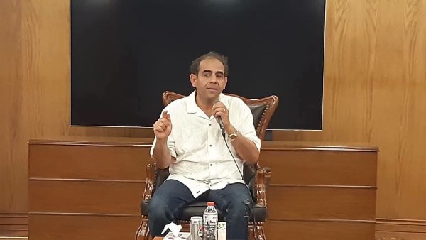 رئيس جامعة بورسعيد لفريق عمل المستشفى: سطرتم ملحمة في وقت وجيز رئيس جامعة بورسعيد لفريق عمل المستشفى: سطرتم ملحمة في وقت وجيز