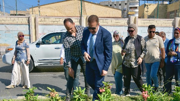 محافظ بورسعيد يتابع أعمال رفع كفاءة وتطوير منطقة مجمع المدارس بمدينة بورفؤاد