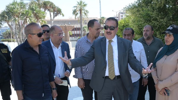 محافظ بورسعيد يتابع أعمال تطوير ورفع كفاءة ميدان الشهداء «المسلة» محافظ بورسعيد يتابع أعمال تطوير ورفع كفاءة ميدان الشهداء «المسلة»