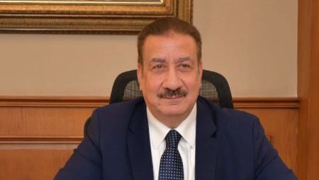 محافظ بورسعيد يصدق على خفض مجموع القبول بالمرحلة الثالثة للثانوي العام