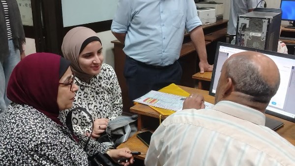 بدء تسجيل رغبات المرحلة الأولى .. إقبال كبير على معامل التنسيق بجامعة القاهرة بدء تسجيل رغبات المرحلة الأولى .. إقبال كبير على معامل التنسيق بجامعة القاهرة
